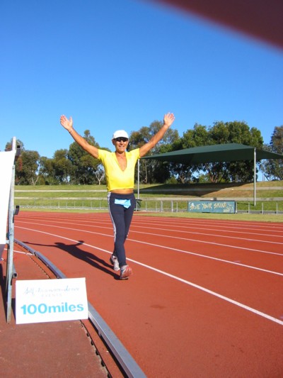 geoff hain finishes his 100 mile walk in adelaide